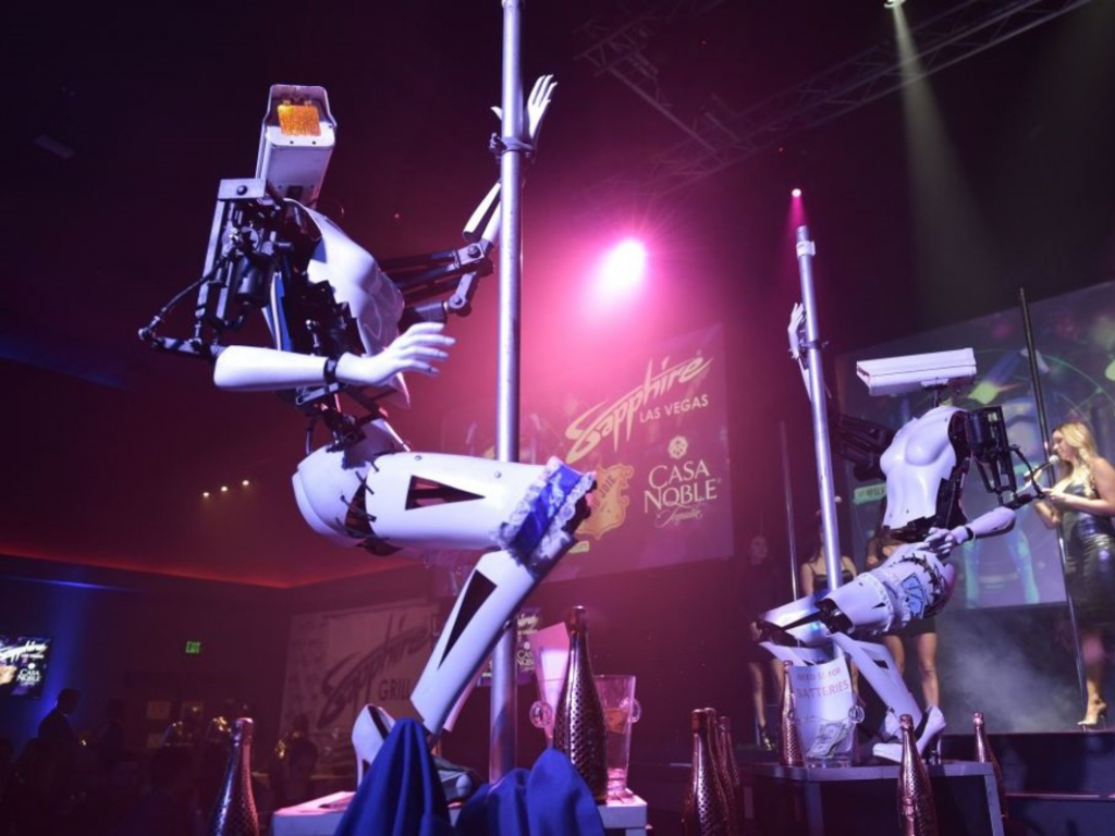 Primera bailarina de pole-dance robot!